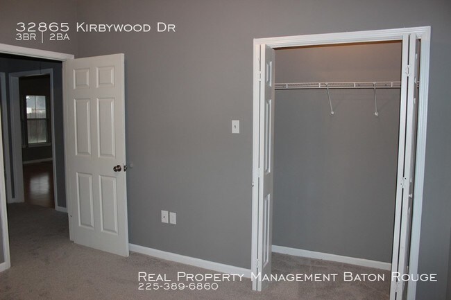 Building Photo - Beautiful Updated Home in Fenwood Estates