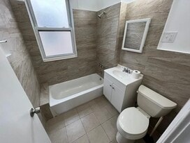 Building Photo - 74 Smith St