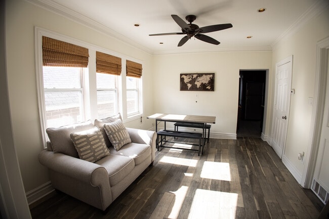 Building Photo - 720 N Elizabeth St