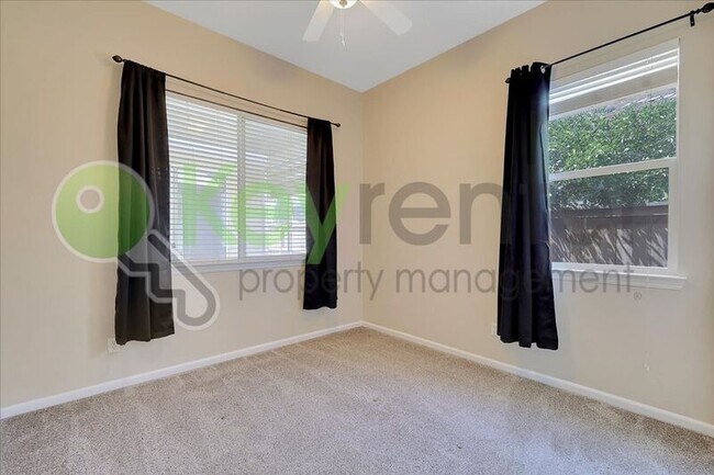 Building Photo - 9448 Syrah Ct