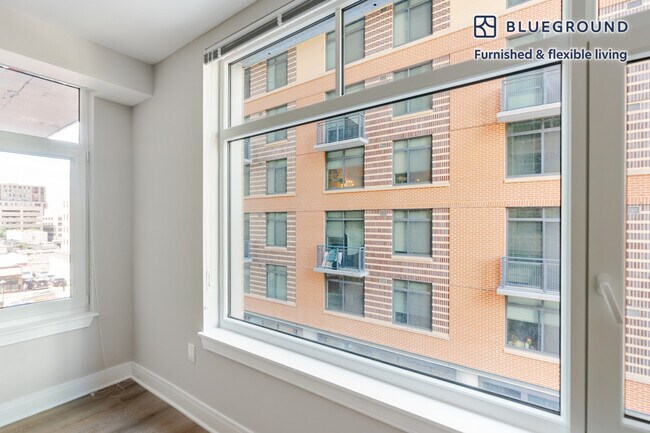 Building Photo - 4924 St Elmo Ave