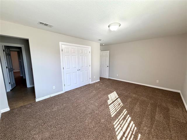 Building Photo - 2339 Bloomfield Dr