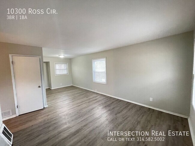 Building Photo - 10300 Ross Cir