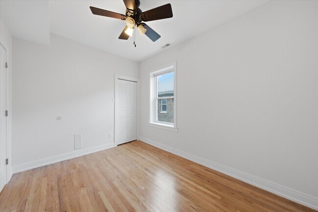 Building Photo - 3244 W 62nd Pl