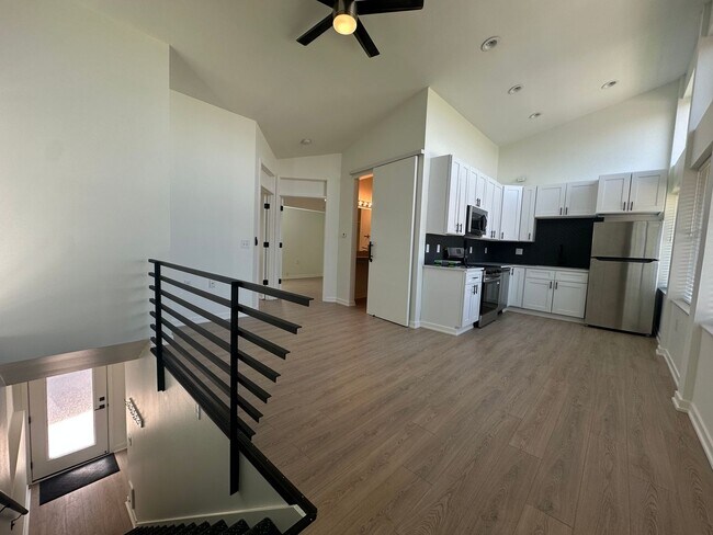 Building Photo - 3046 Anderberg Dr