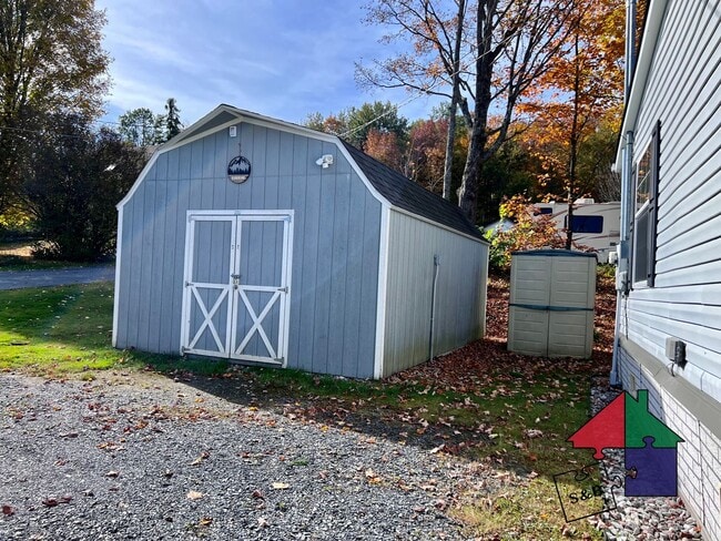 Building Photo - Your Dream Home Awaits: Spacious 3-Bedroom...