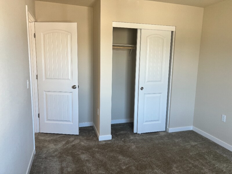 Building Photo - 431 Tandoori Wy