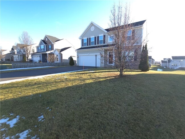 Building Photo - 251 Elmcrest Rise