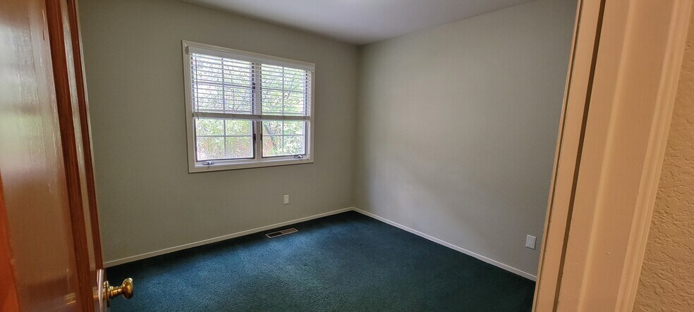 Building Photo - 2801 Cherry St