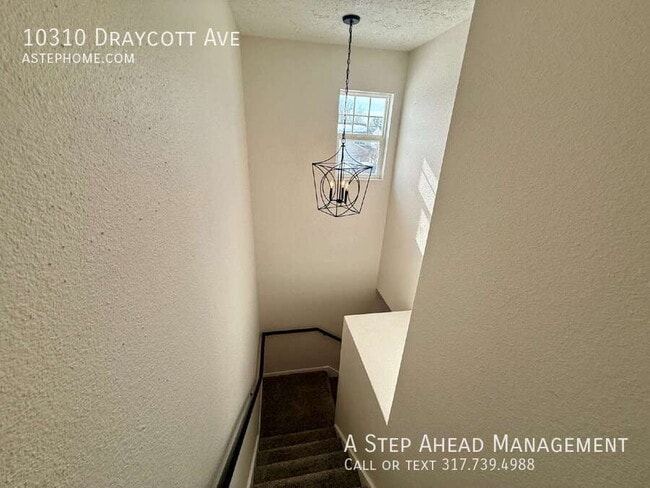 Building Photo - 10310 Draycott Ave