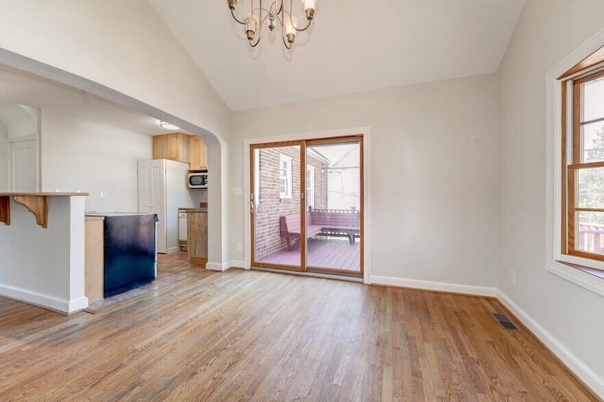 Building Photo - 4607 N Carlin Springs Rd