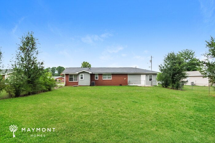 Building Photo - 111 Grant Dr