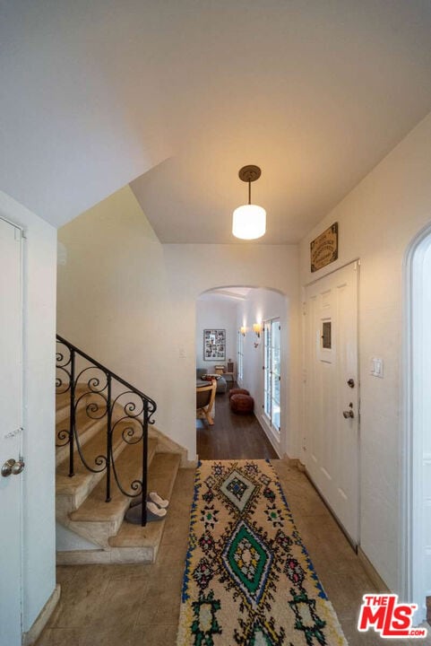 Building Photo - 2424 Canyon Dr