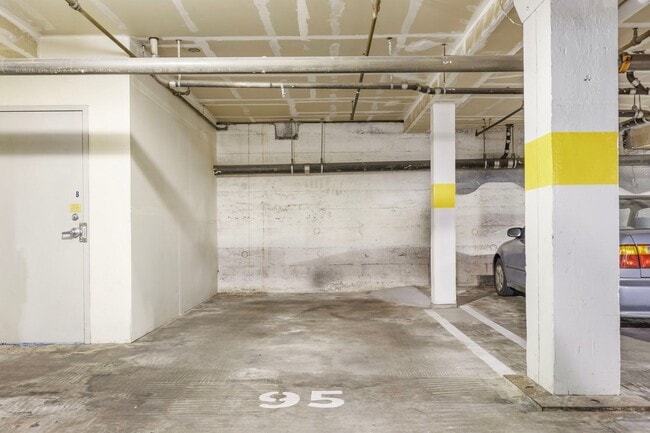Building Photo - Historic Chown Pella Lofts - east facing studio w/parking/most utilities/rooftop deck