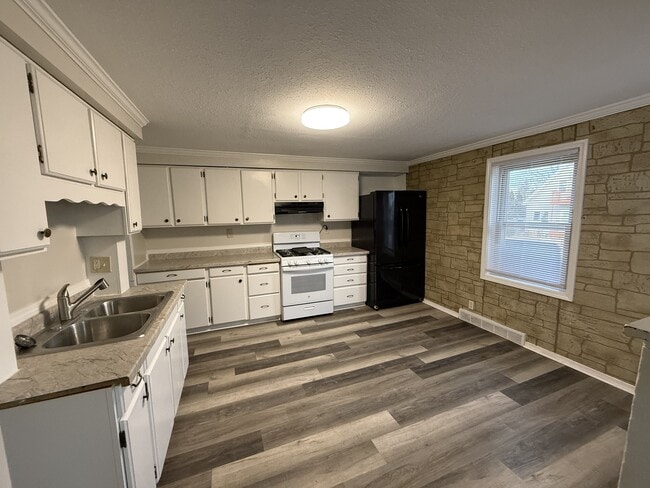 Building Photo - 1202 Alabama Ave