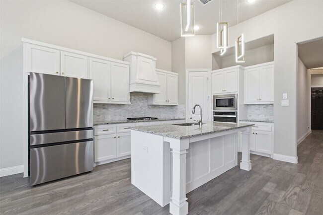 Building Photo - 3537 Ridgecross Dr