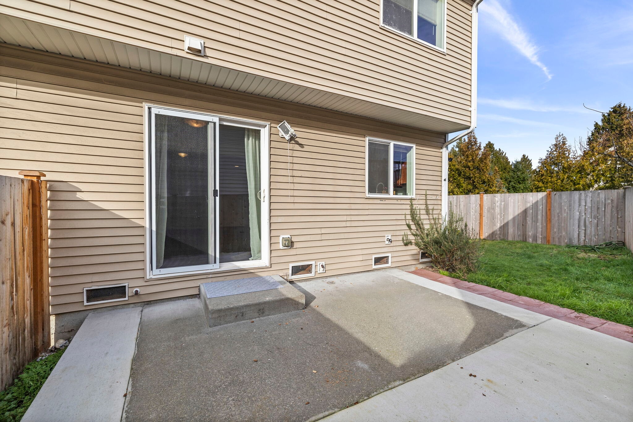 Building Photo - 306 Poppy Rd