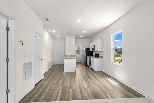 Building Photo - 450 Castillo Dr