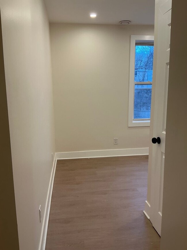 Building Photo - Refine Tyler Realty LLC