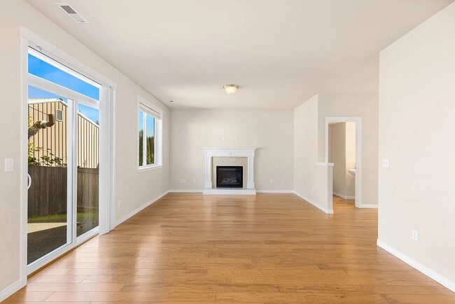 Building Photo - 33 161st Pl SE