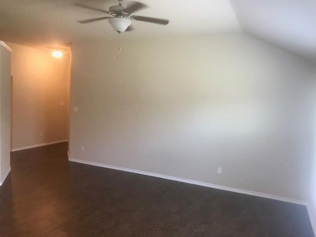 Building Photo - 3/2/2 Treaty Oaks! Great property Just in ...