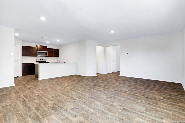 Building Photo - 13512 Waxman Spark