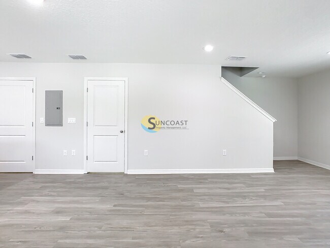 Building Photo - 3821 SW 43rd Ct