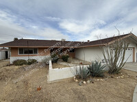 Building Photo - Spacious Pet-Friendly 3-Bedroom Home with ...