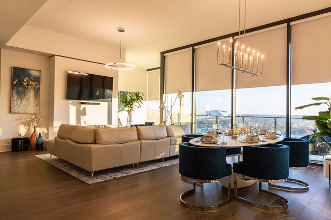 Building Photo - Premier Penthouse Suite at Seven 88 West M...