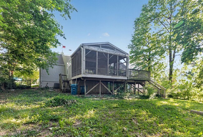 Building Photo - Your Next Home Awaits: 4BR/2BA in Desirable Prairie Village Location!