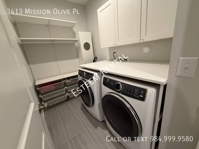 Building Photo - 3413 Mission Olive Pl