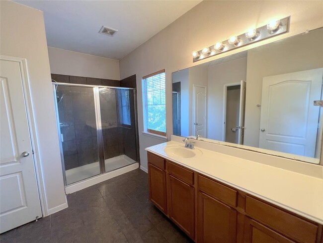 Building Photo - 5323 Brookway Dr