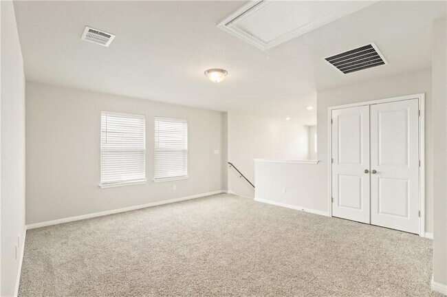 Building Photo - 136 Tucana St