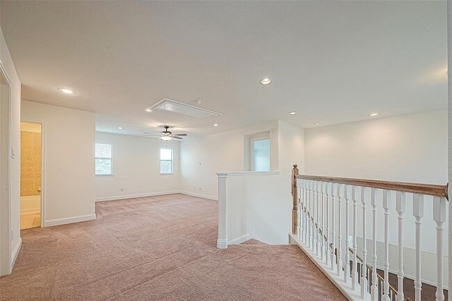 Building Photo - 4419 Matagorda Lakes Dr
