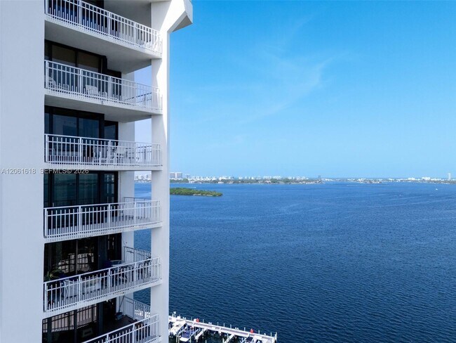 Building Photo - 4000 Towerside Terrace