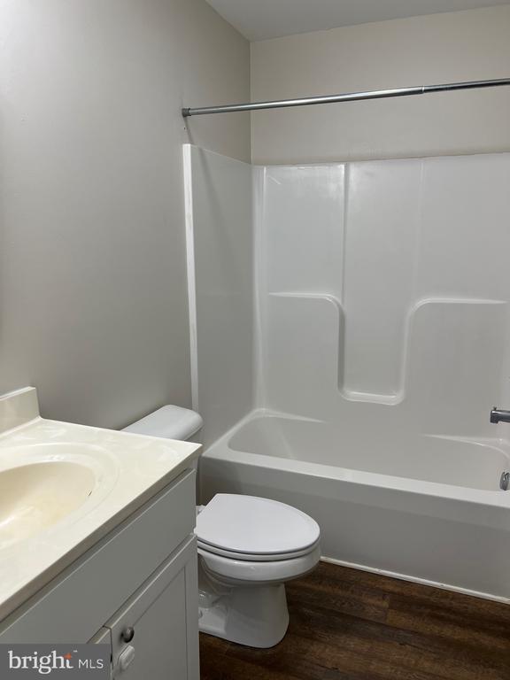 Building Photo - 189 Neptune Wy