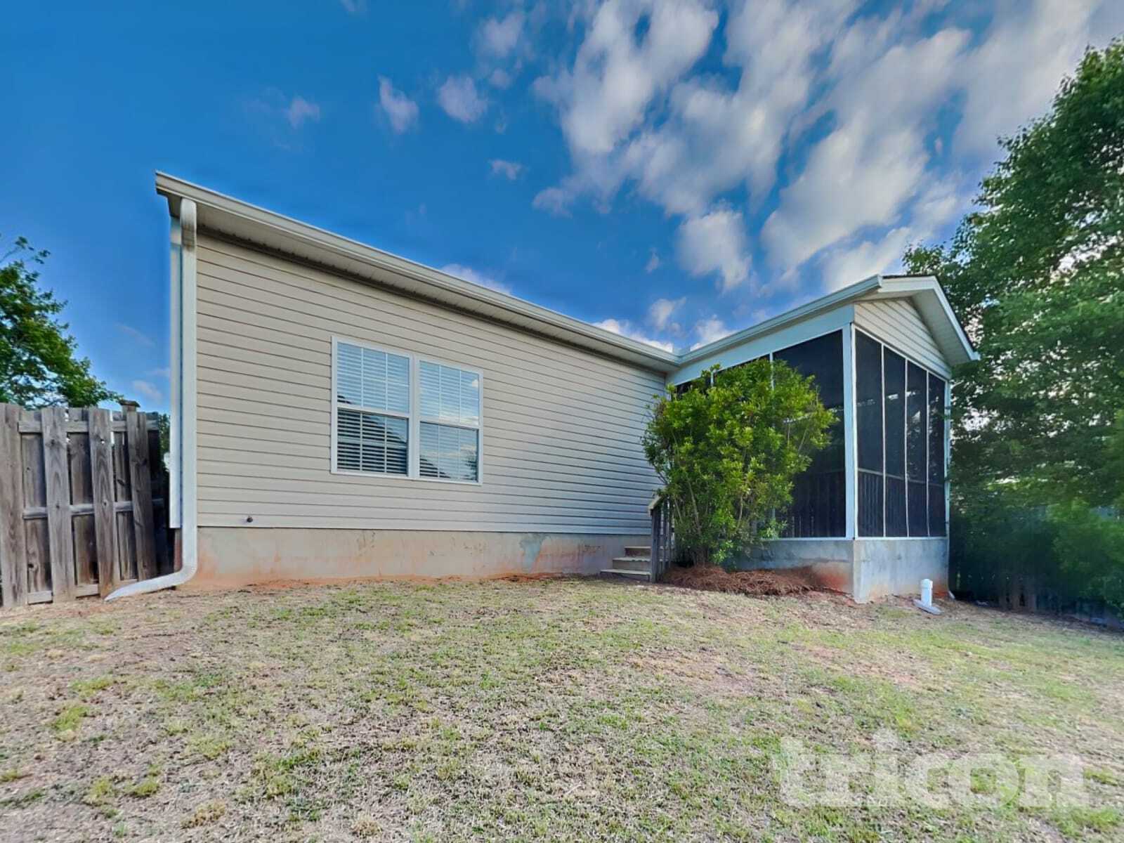 Building Photo - 302 Merchants Dr