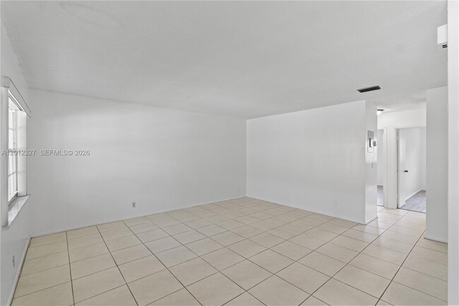 Building Photo - 2325 NW 52nd Ct