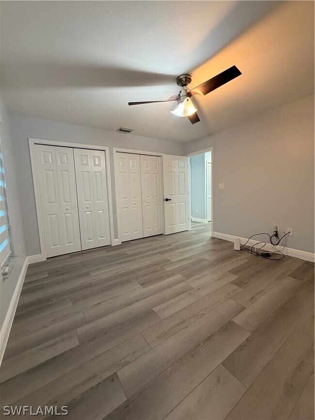 Building Photo - 3711 4th Ave NE