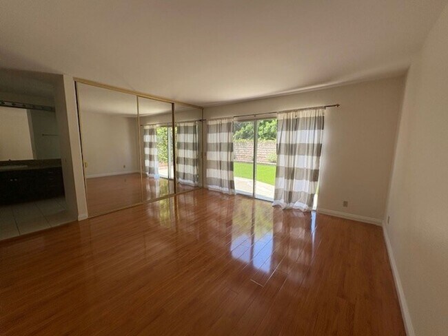 Building Photo - Welcome to your dream home in beautiful Th...