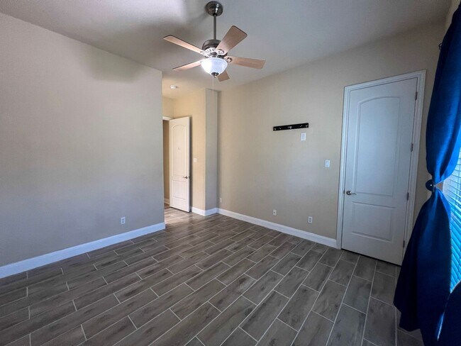 Building Photo - The Ridge at Alta Vista