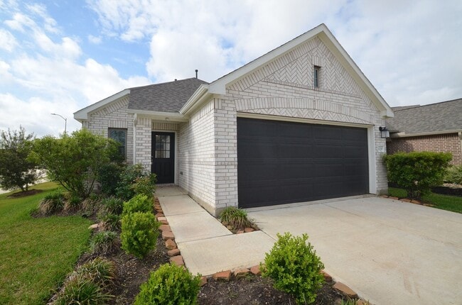 Building Photo - 8230 Blue Fish Dr