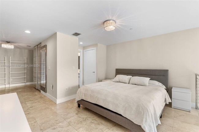 Master Bedroom - 1050 Brickell Ave