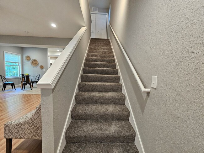 Building Photo - 1416 Maple Ln