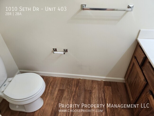 Building Photo - 2BR 1.5BA Townhome, Staunton