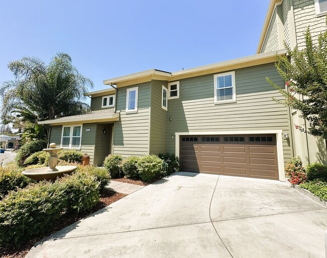 Building Photo - 1581 Cali Ln