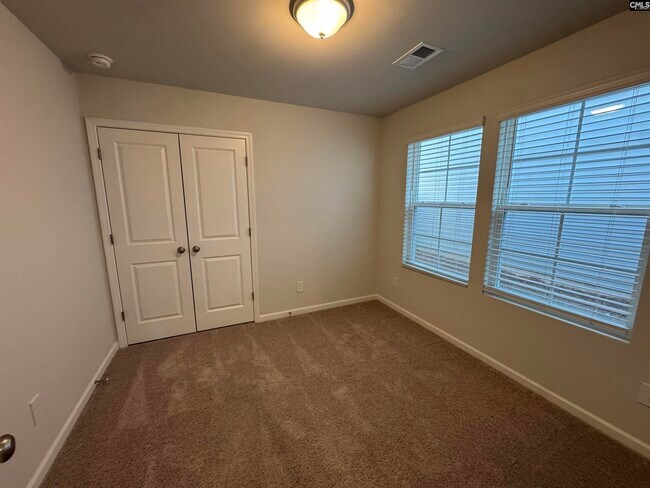 Building Photo - 269 Bangalore Wy