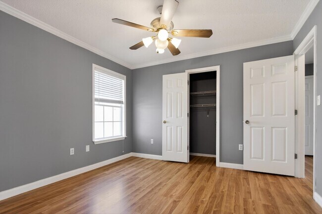Building Photo - 4799 Coronado Cir