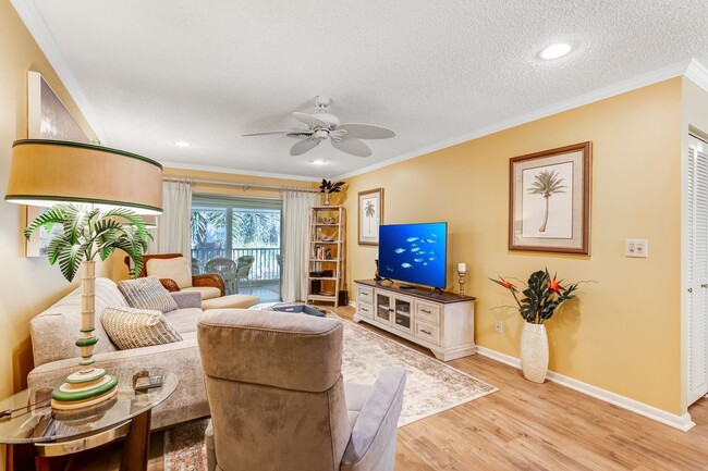 Building Photo - ** PARK SHORE ** 2 BED / 2 BATH - CONDO - ...