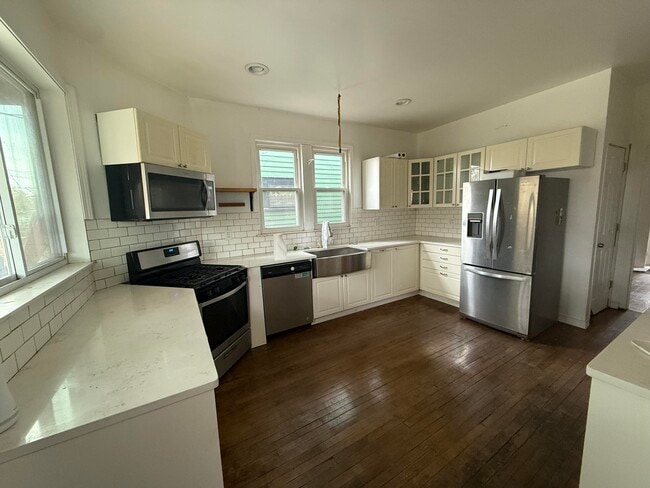 Building Photo - 3788 Burns Ave